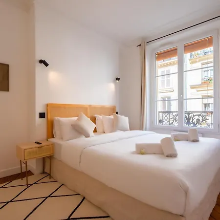 Lovely Near Canal St Martin Apartment Paris